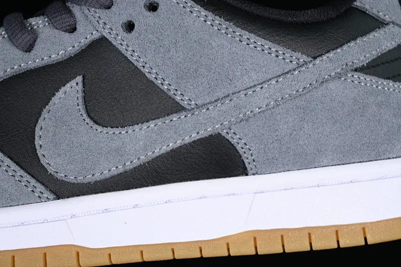 All categories Nk SB Dunk series Nk SB Dunk Low low-top sneakers Nk SB Dunk Low TRD haze wolf gray SB smashed backboard high-top sneakers AR0778-001
